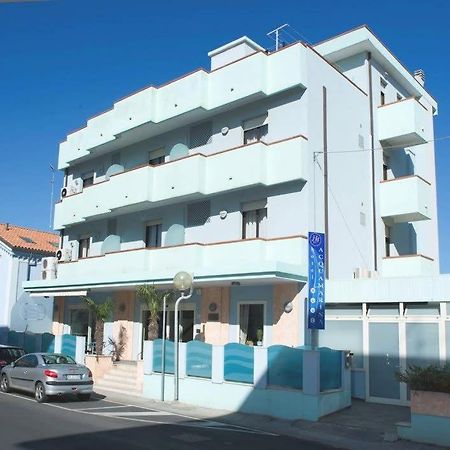 Hotel Acquamarina Viserba Ріміні Екстер'єр фото